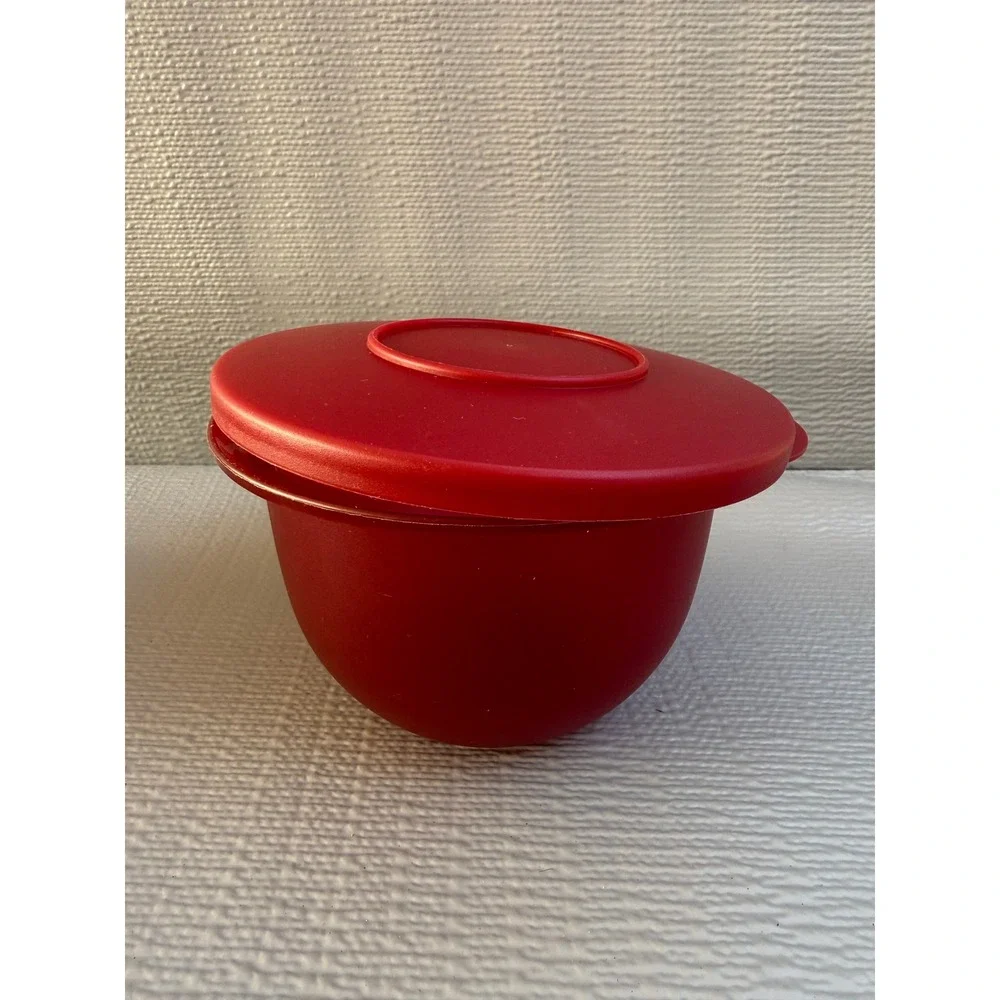 Tupperware Red Small Serving Storage Bowl 550ml with Lid 5621B-3